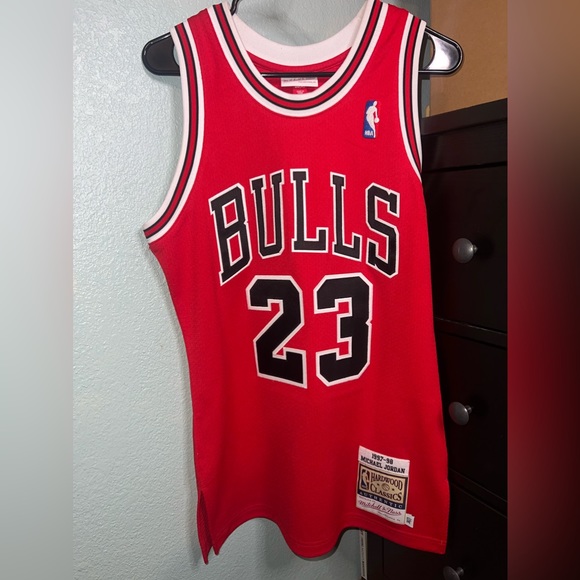 Red, Authentic, Mitchell and Ness, Michael Jordan, Championship jersey - Picture 2 of 5